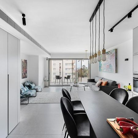 Yefet - By Beach Apartments Tlv Тель-Авив Экстерьер фото
