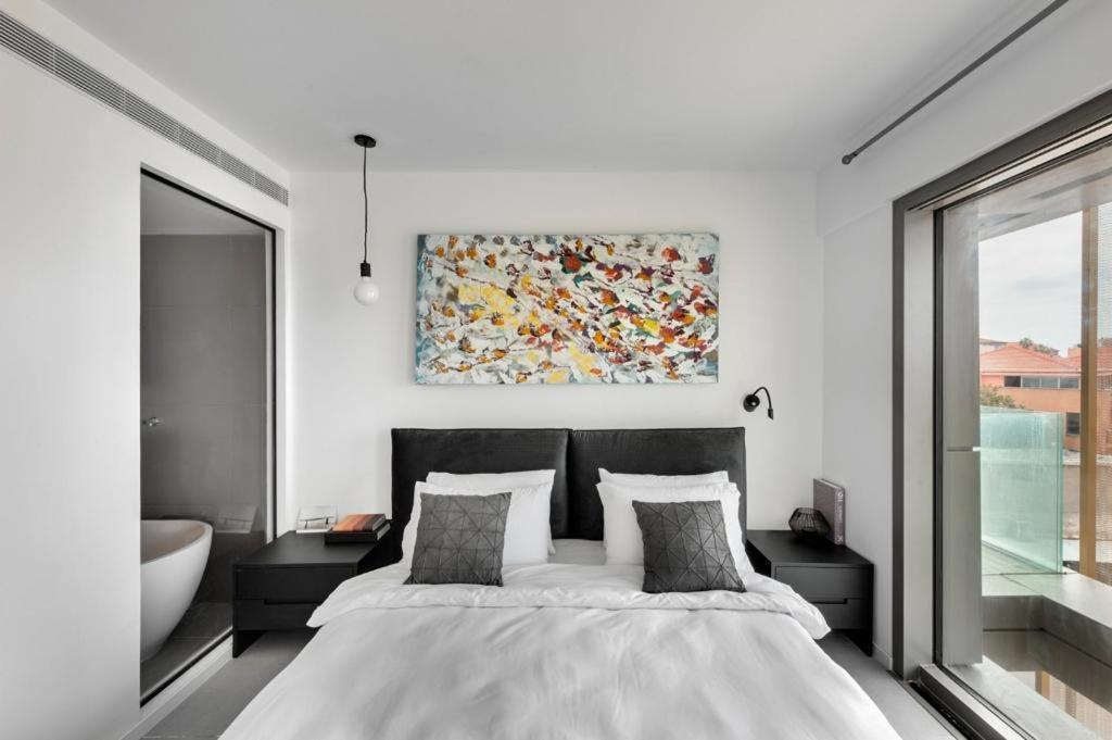 Yefet - By Beach Apartments Tlv Тель-Авив Экстерьер фото